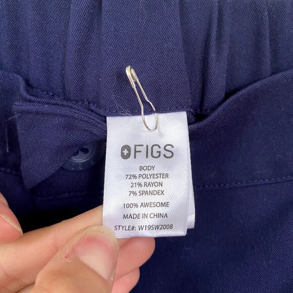 FIGS Technical Collection Women's Pleated Straight Fit Button Closure Pants Navy - Picture 3 of 6